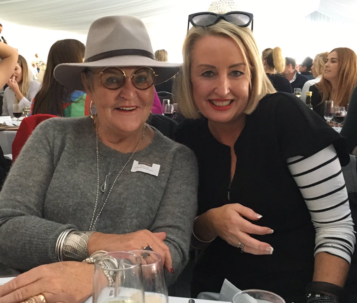 vicki_woods_au's tweet photo. #GorgeousGals @hunter_culinary #FoodFight2016 #CypressLakes @deborah0z3 @Scratchleys @andy_olivetree https://t.co/4HbDO8iRrg