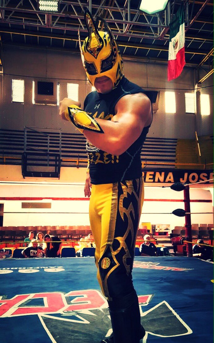 laredo kid (@laredokidpro) on Twitter photo Una victoria mas y ya rumbo a casita al fin a descansar #NadaPuedeDetenerme #Buyazze Una victoria mas y ya rumbo a casita al fin a descansar #NadaPuedeDetenerme #Buyazze