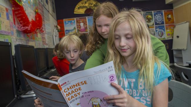 Victorian primary school's revolutionary plan for longer hours trib.al/Z9ntJkP