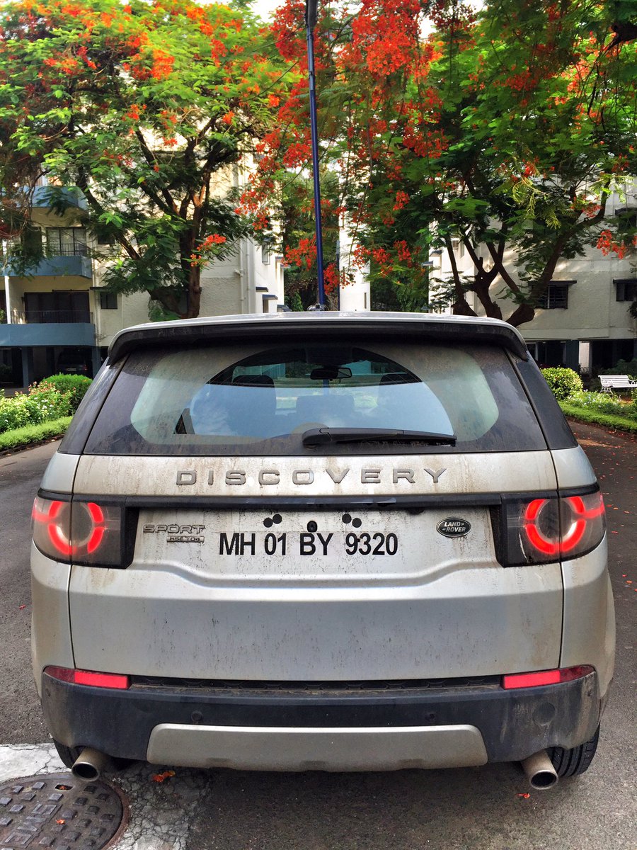 SirishChandran's tweet photo. Nothing prettier than a Land Rover with a bit of muck on it. #rainsarehere #weekendwheels https://t.co/NZ3I4QPBL3