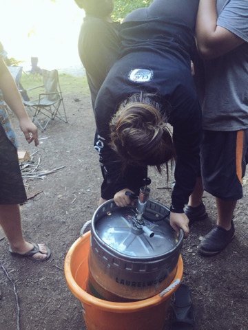 morrisonnbridge's tweet photo. Ayyyeee keg stand #camping16 https://t.co/utlSx6hPSt
