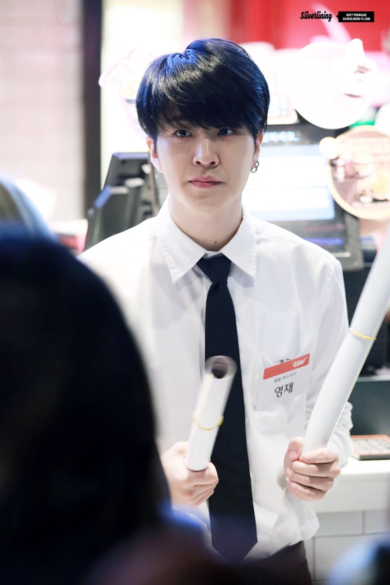 CkPVeNoVEAEeosq.jpg:large