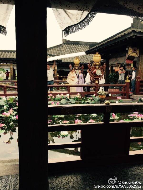 Vickryslove's tweet photo. Victoria filming #oncepromised #fx https://t.co/DQD5KoJQs4