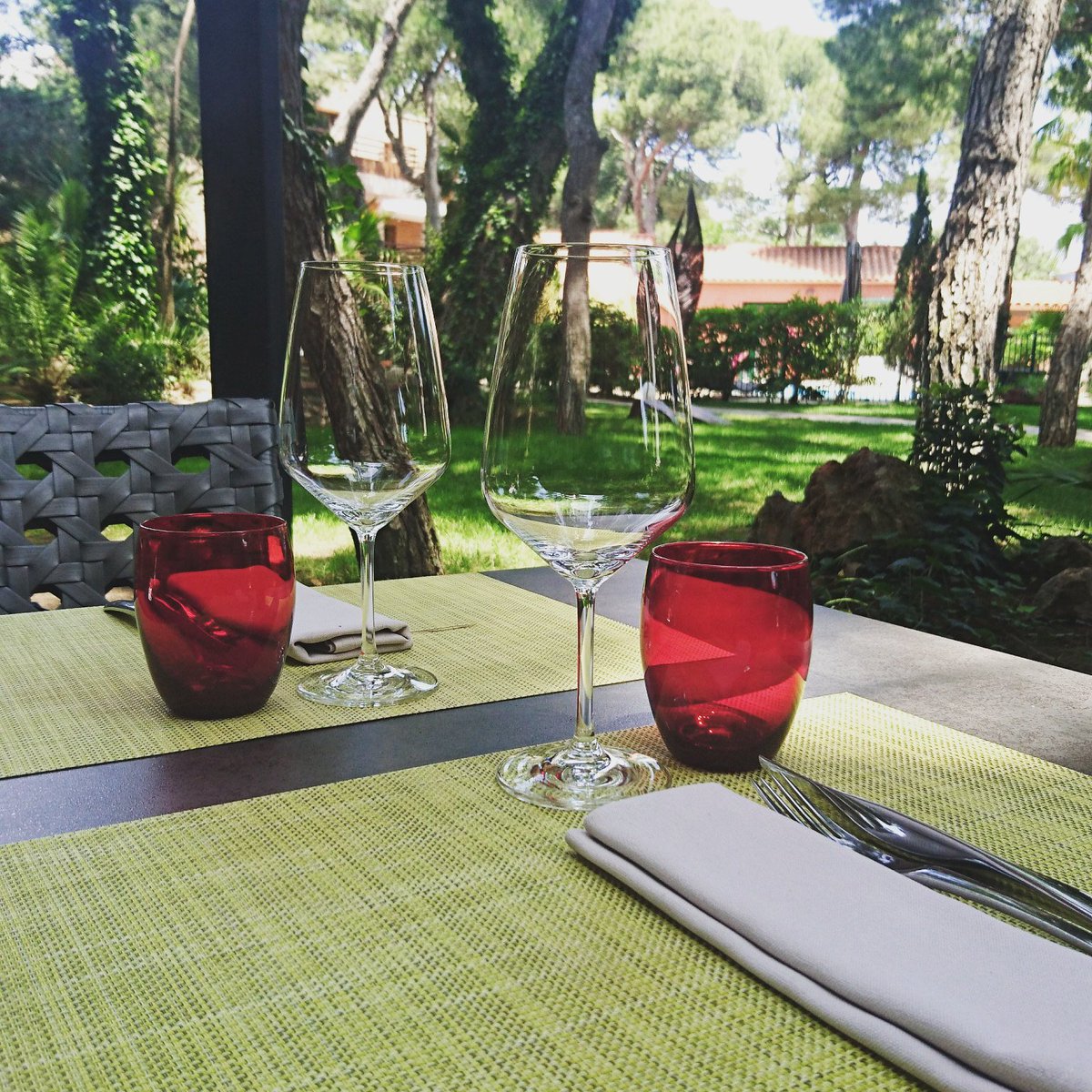 hostetvinum's tweet photo. Dès demain, retrouvez le délicieux #menu parenthèse de la semaine façon début d'#été
#menudejeuner #produitsdesaison https://t.co/oRDAoqz6de