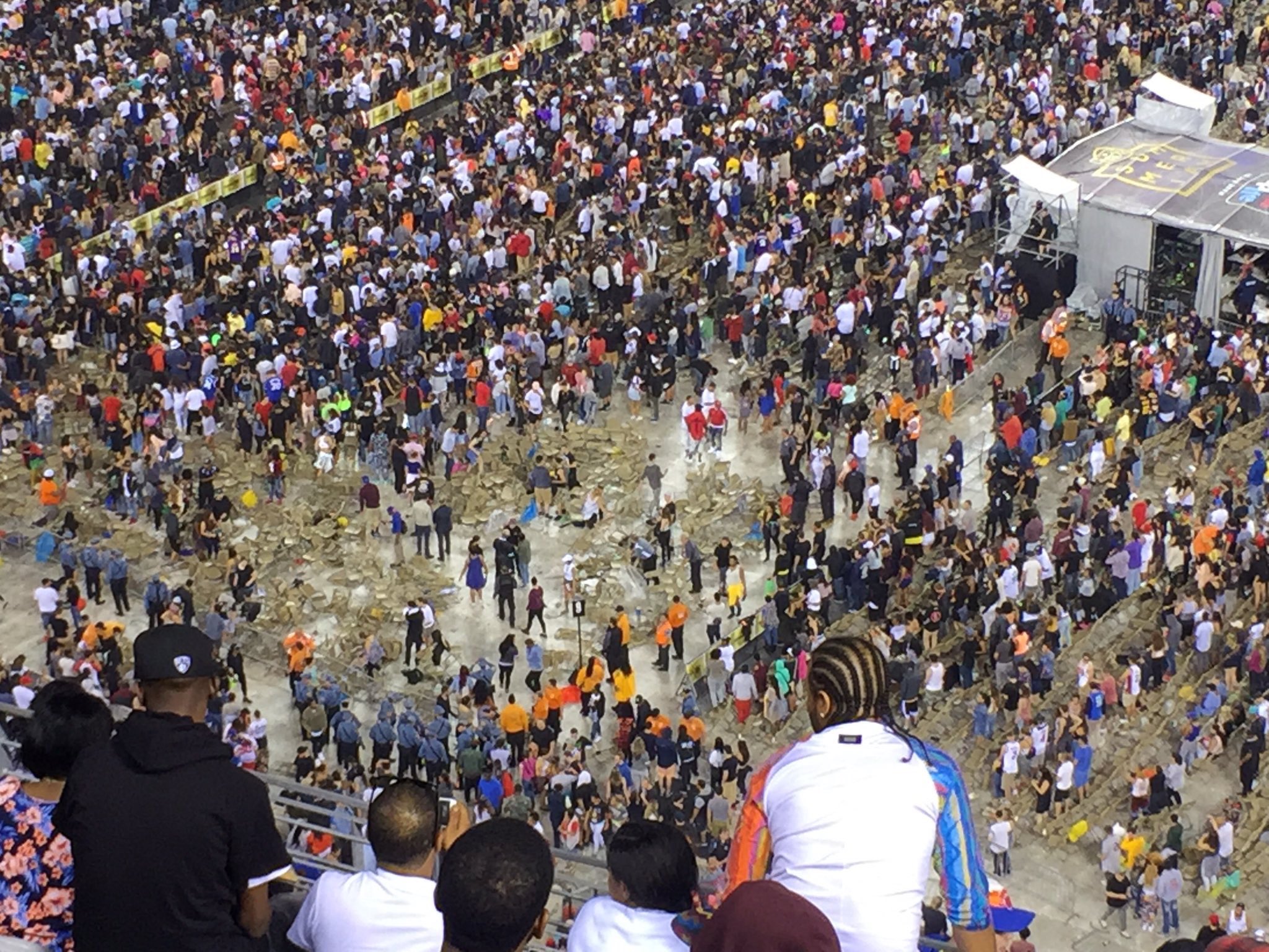 CkPaTBUUoAAo7Gm.jpg:large