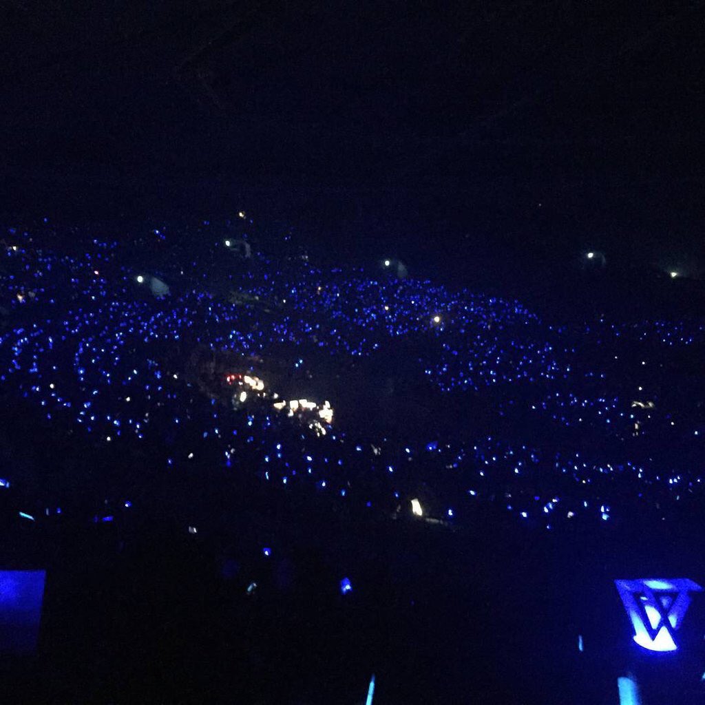 vlivecircle's tweet photo. ics: "innercircle exists because winner exists" / winner: "innercircle is the hero of winner" #WINNERPROTECTIONSQUAD https://t.co/RlpohacUwL