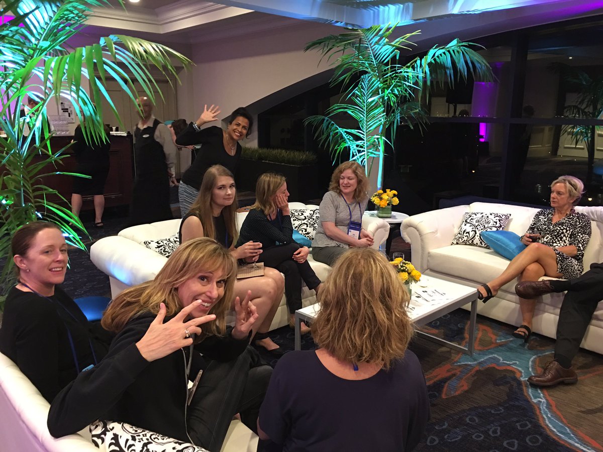 ShepNYC's tweet photo. Lounge Lizards @NIRI_National @nirivc #niri2016 @BusinessWire #niri #businesswire #virtualchapter @GrandHyattSD https://t.co/RLdgW5LJvz