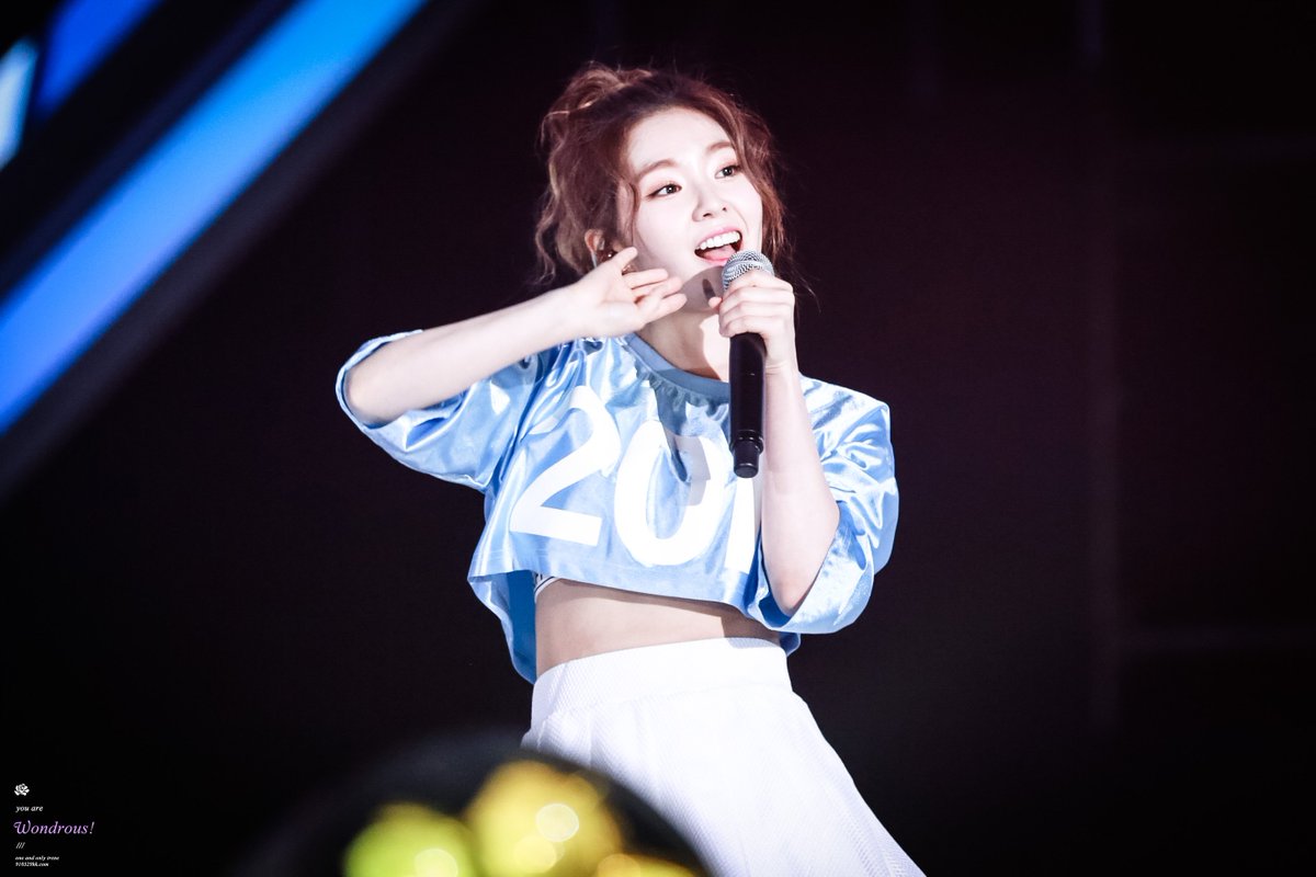 wondrous329's tweet photo. #아이린 #Irene 160604 드림콘서트 4P
여신이 봤다Q_Q
World no me(no말Q_Q) https://t.co/1vK5UByaPf