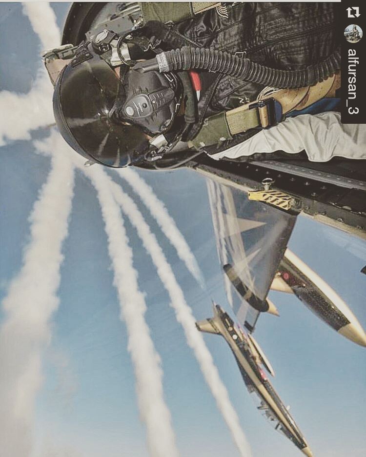 AbuDhabiLife's tweet image. ig:alfursan_3: ・・・ كل عام وانتو بخير وربي يتقبل منا ومنكم الصيام والقيام وقراءة… bit.ly/1PyNJPT #AbuDhabi