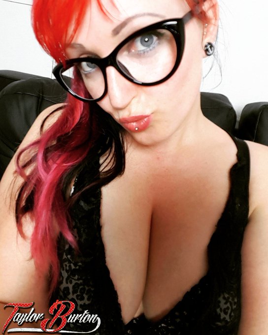 Guten morgen
https://t.co/usK7FPSXhz
#mydirtyhobby #boobs #nerd #sexy #brille #boobies #titten #redhead