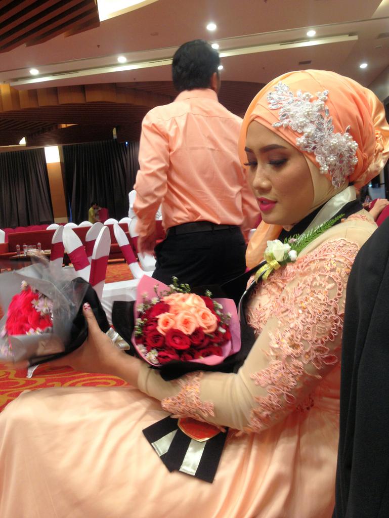 cornelynee's tweet photo. Love behind you @BilalDuri , #candid by @olie_phina https://t.co/zC4FOm9Z7h