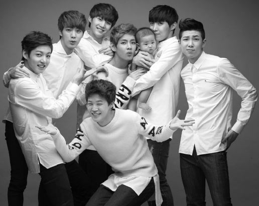 JuncoGladys's tweet photo. 7 days #BTSFESTA2016 #3erAniversary #3bts https://t.co/bhinjgkv4p