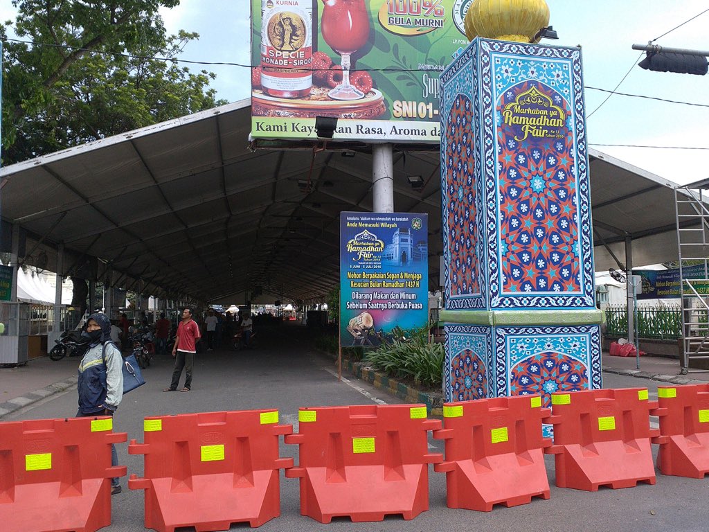 imajilive's tweet photo. #ImajiUpdate - Yes! Ramadhan Fair beroperasi malam ini @Medanfoodblog @PemkoMedan @cakcobak

https://t.co/PtLGgtvD3O https://t.co/nO1fah4XId