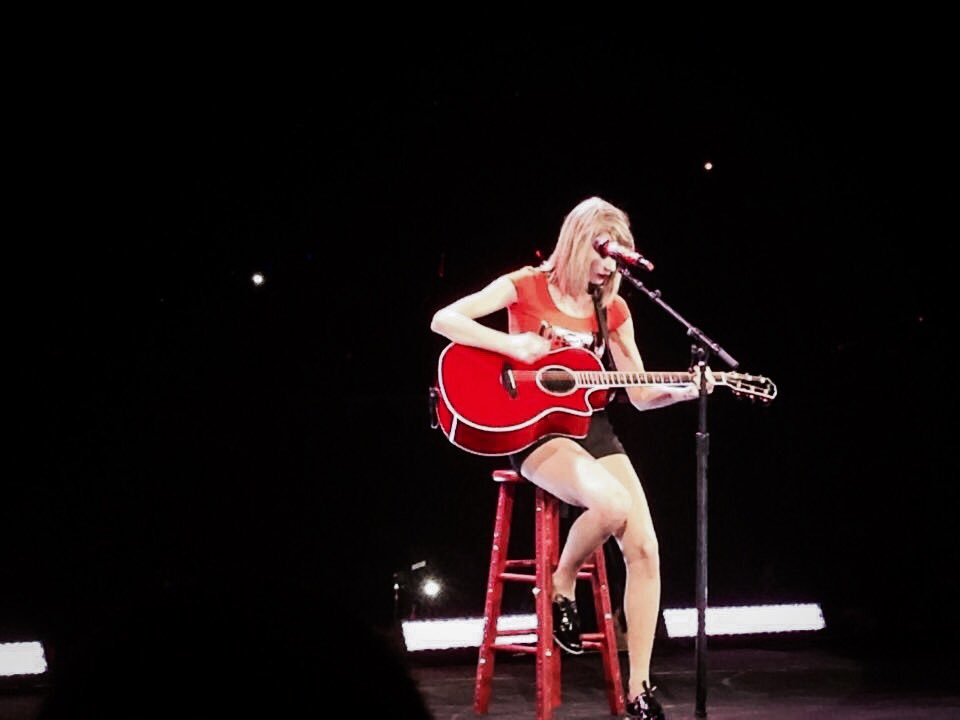 dadadidoddu's tweet image. Never forget. #2YearsOfRedTourMNL #SpinnrTaylorSwift
