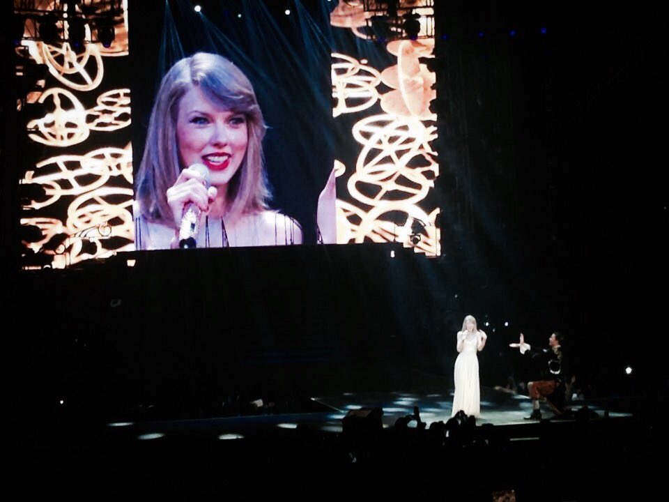 dadadidoddu's tweet image. Never forget. #2YearsOfRedTourMNL #SpinnrTaylorSwift