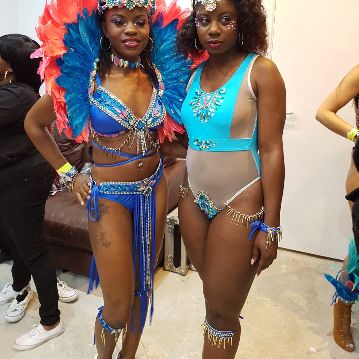 iconicmasuk's tweet photo. #iconicmasUK #cassandrahunte #britneyvictor #brixtonspringcarnival https://t.co/BwkigX3LaI