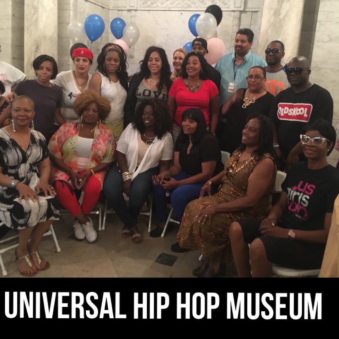 MCDebbieD's tweet photo. #UHHM Founder, Rocky Bucano (rear) and Board members waiting on photog. #WOHH https://t.co/CRVS2Ag2gV @uhhmuseum https://t.co/JpwBbmpi7c