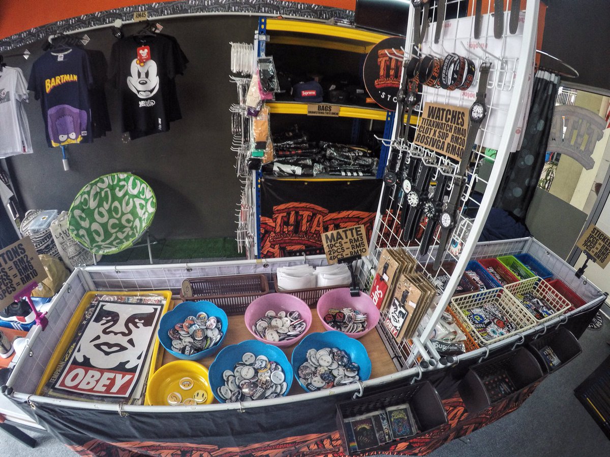 thisistagattack's tweet photo. Kita ada lebih 100 produk dalam kedai! Lanyard, sticker, tags, button, dll. RETWEET UTK MASUK PERCUMA https://t.co/uiS7silWeB