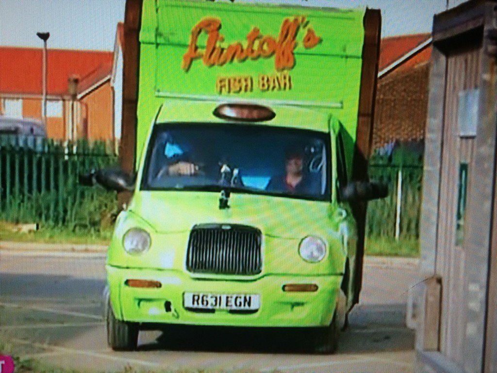 ecofrenzy's tweet photo. @flintoff11 &amp; Rob Penn @lateraltruth on #itv tour UK in #ecofriendly chip van that runs half #diesel half #chipfat https://t.co/9TB79dSENM