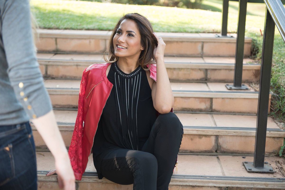 #Bts for <a href="/JosephRibkoff/">Joseph Ribkoff</a> styling by @AnjaCruseB photography <a href="/AmorieArts/">Amorie Arts</a> <a href="/MrsSAPageant/">Mrs South Africa</a> #MrsWorld