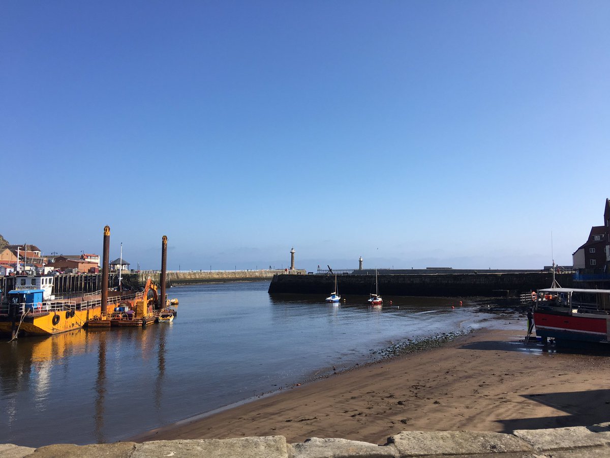 WHITBYRNLI's tweet image. Whitby has joined most of the rest of the country in getting some sunshine. What a miserable week it's been!