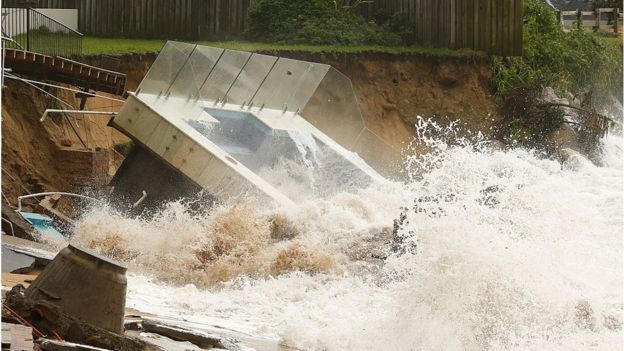 AssaadRazzouk's tweet photo. Massive #Australia Storm Leaves 3 Dead, Floods Rivers and Beaches, Uproots Trees

https://t.co/YKw6TEOQo4 #climate https://t.co/6wqKgQKtvo