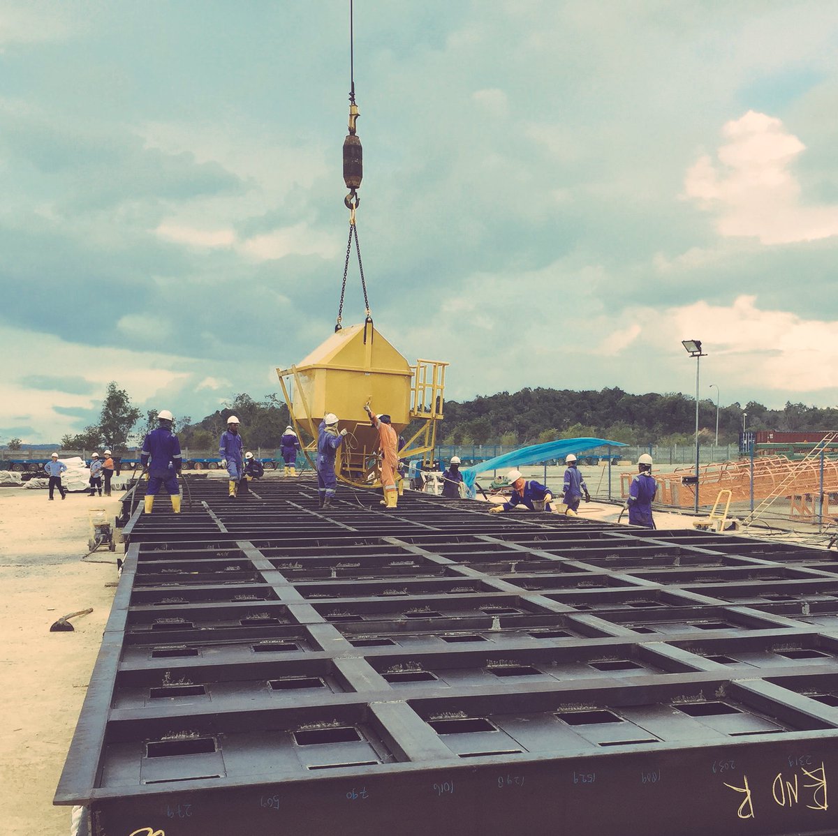 NepSubsea's tweet photo. Heavy-Weight mattress production works on-going in #Batam for @McDermottPress on #Ichthys Project #offshore #subsea https://t.co/rvtg7FRfXO