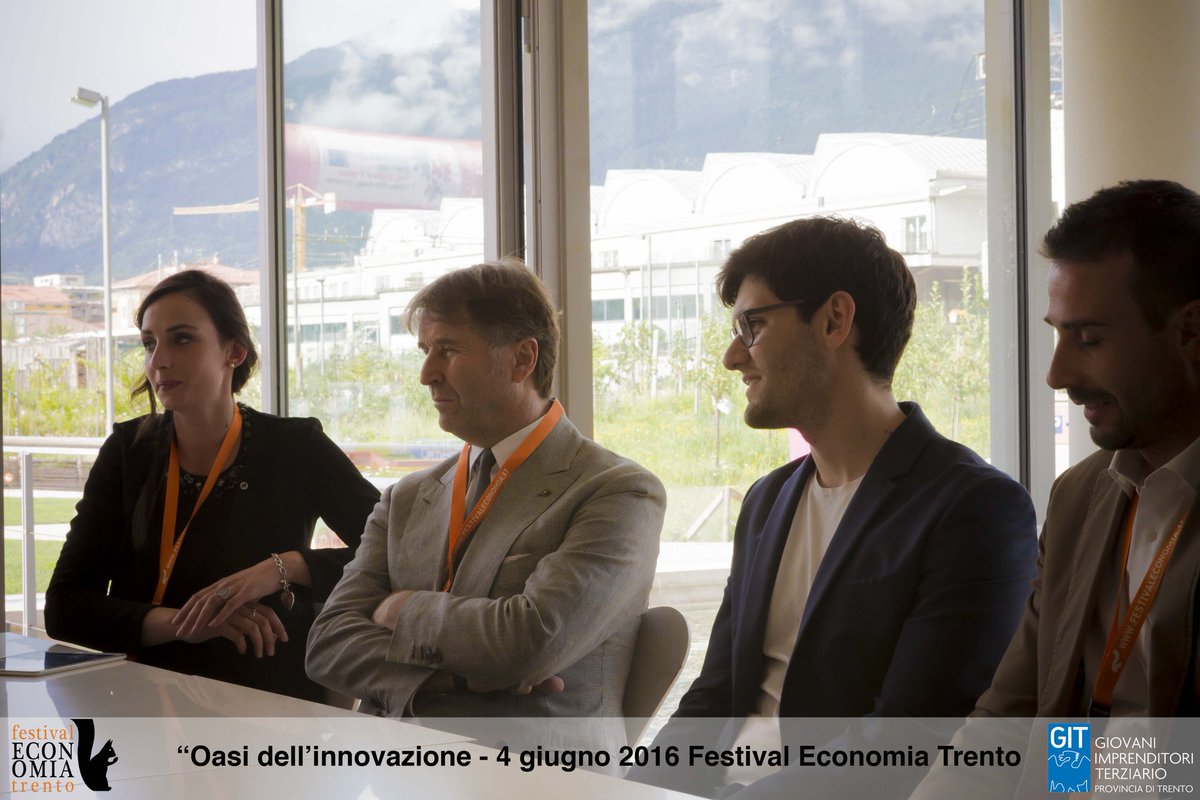 nardifranci's tweet photo. @Cucinelli vs @davidedattoli, la filosofia vs il 2.0. Due mondi apparentemente dissimili #PressGIT @economicsfest https://t.co/ATUjVT4paU