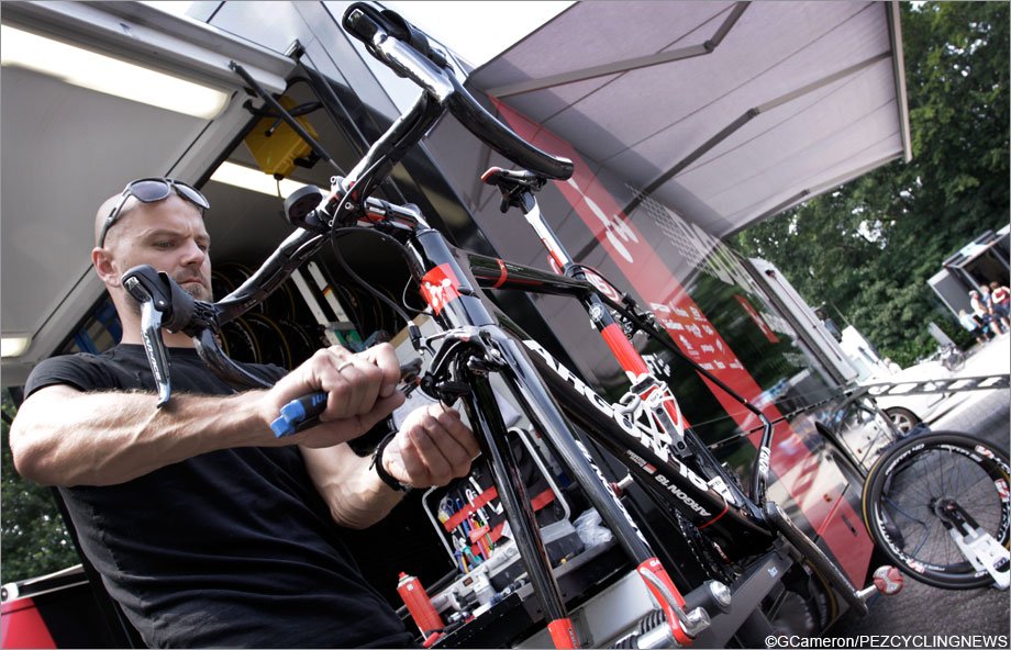cyclingsportsau's tweet image. Pre-race Bike Prep

#racepreparation #cyclingsports#cycling #cyclingtips @PezCycling ow.ly/XuE5300W9SI