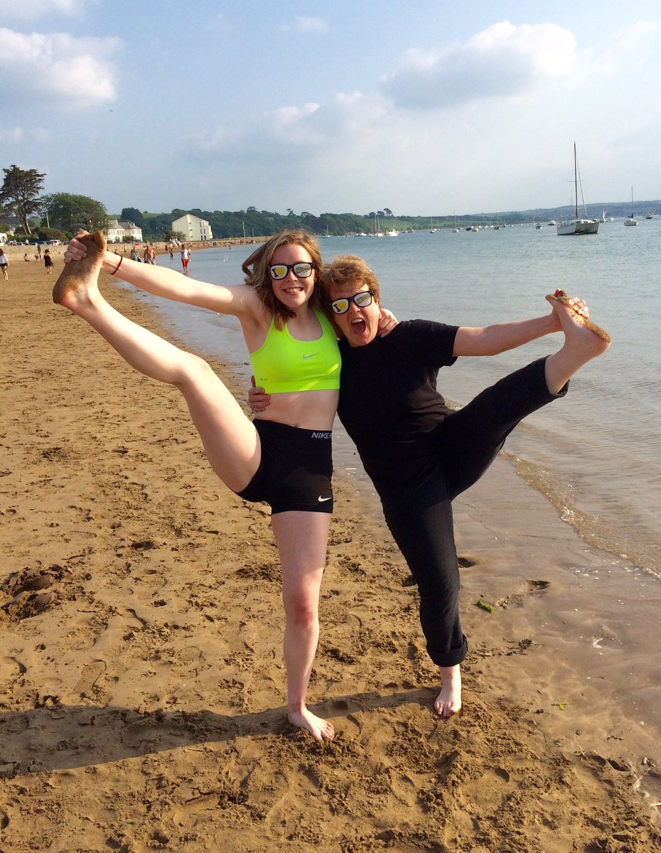 falconcheeracad's tweet photo. Mother Daughter Cheer. We love our supportive Cheer Mums! https://t.co/H4mOKKnfo0