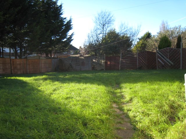 Sutherlands61's tweet photo. Just reduced is this great family house or buy to let investment, you choose £315,000 Heath Hill Avenue https://t.co/UQhYM3c9XA