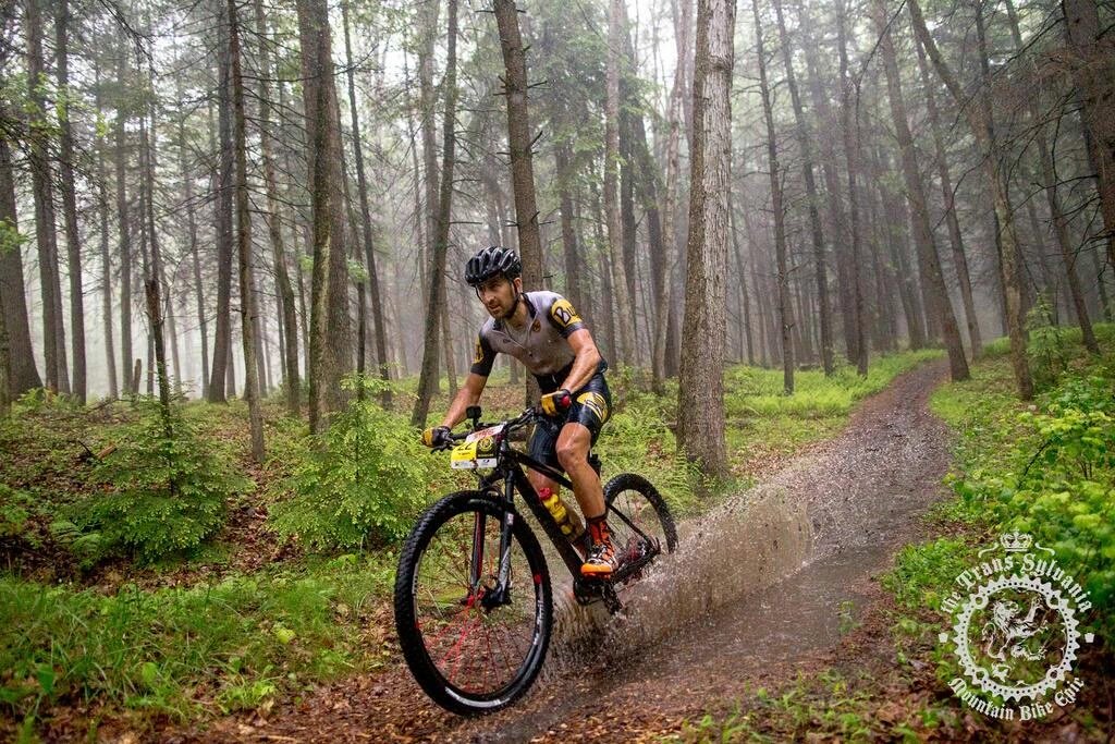 BH_Bikes's tweet photo. Gran carrera de Pau Zamora 3o y Adriá Noguera 6o con las BH Ultimate en @TransSylvania epic #mtb #btt #usa https://t.co/vuiYYYV67z