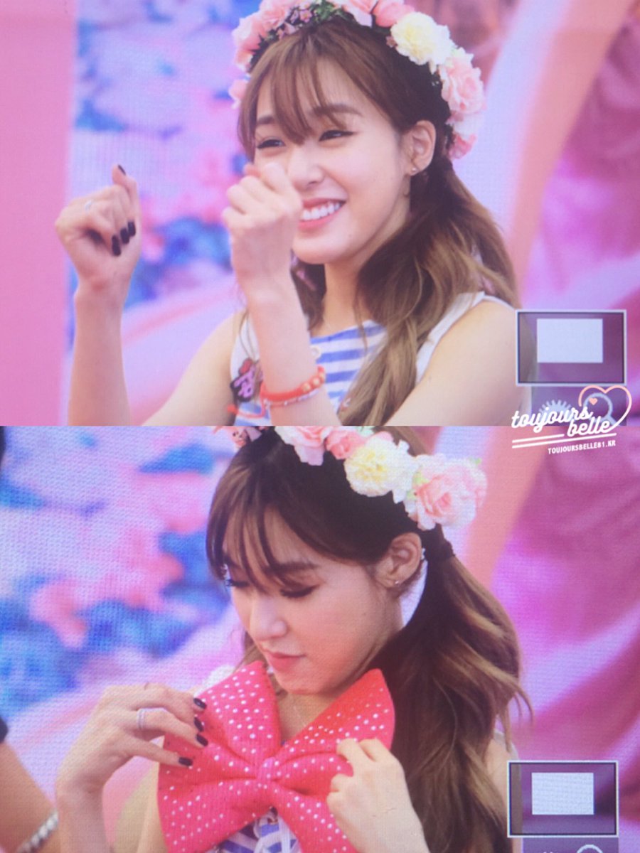 [PIC][06-06-2016]Tiffany tham dự buổi Fansign cho "I Just Wanna Dance" tại Busan vào chiều nay CkQh581UoAACNxm