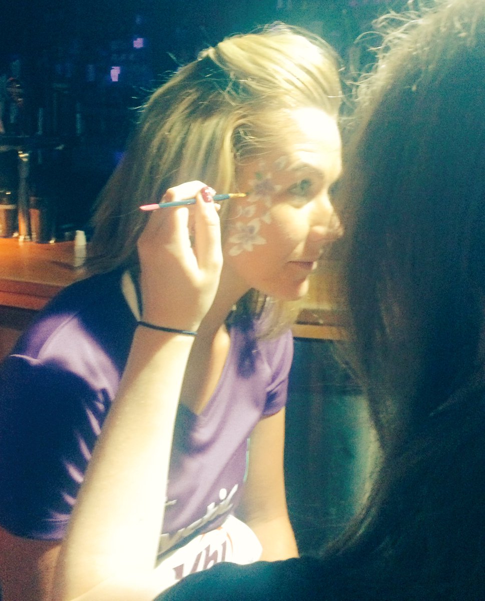 Getting the war paint on! 💪🏻 #teameadaoin <a href="/cf_ireland/">CF Ireland</a>
