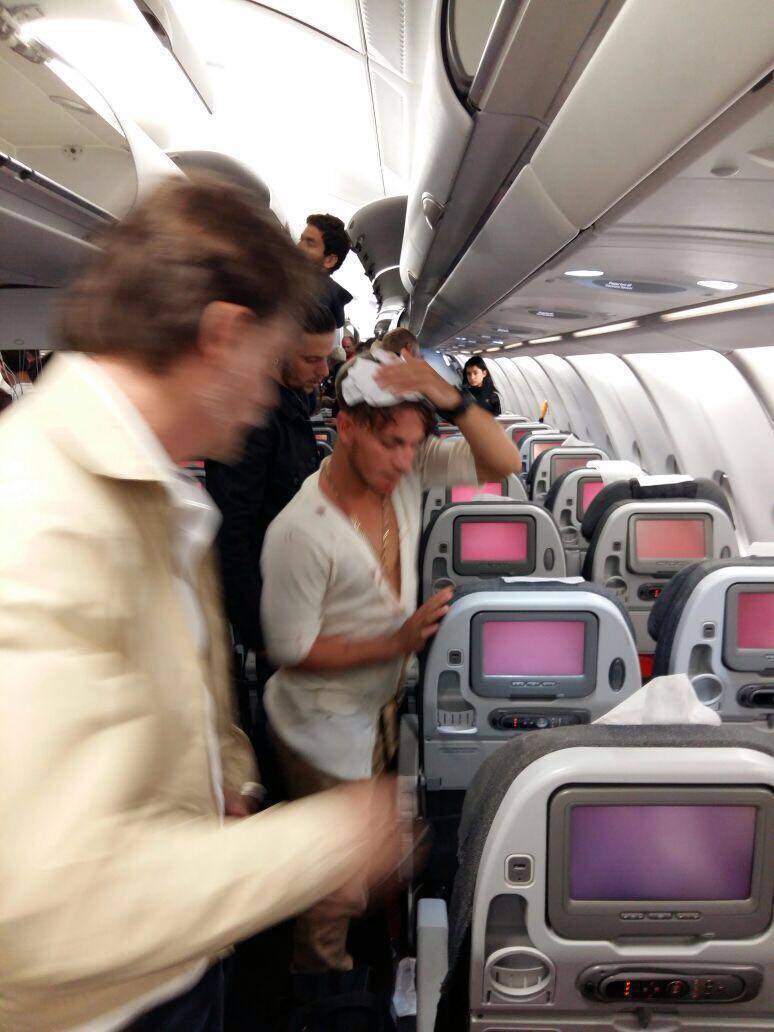 Самый долгий перелет без пересадок. Авиаперелеты. Турбулентность маски. Turbulence on Board. Severe Turbulence.
