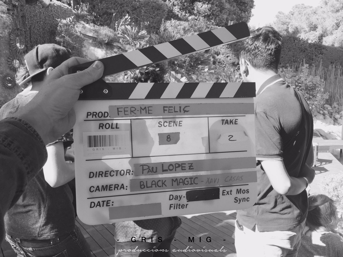 gris_mig's tweet photo. Ahir en el rodatge del nou videoclip del @Frank_Montasell titulat "Fer-me Feliç" sota la direcció d'en @PauLopez11 https://t.co/MeZfhkVNy1