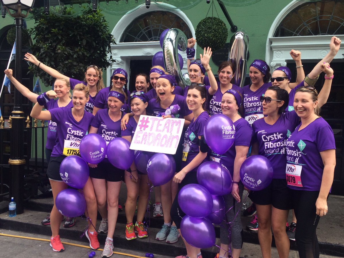 Team Eadaoin ready to go! 💪🏻💪🏻#teameadaoin #vhiwmm <a href="/cf_ireland/">CF Ireland</a>