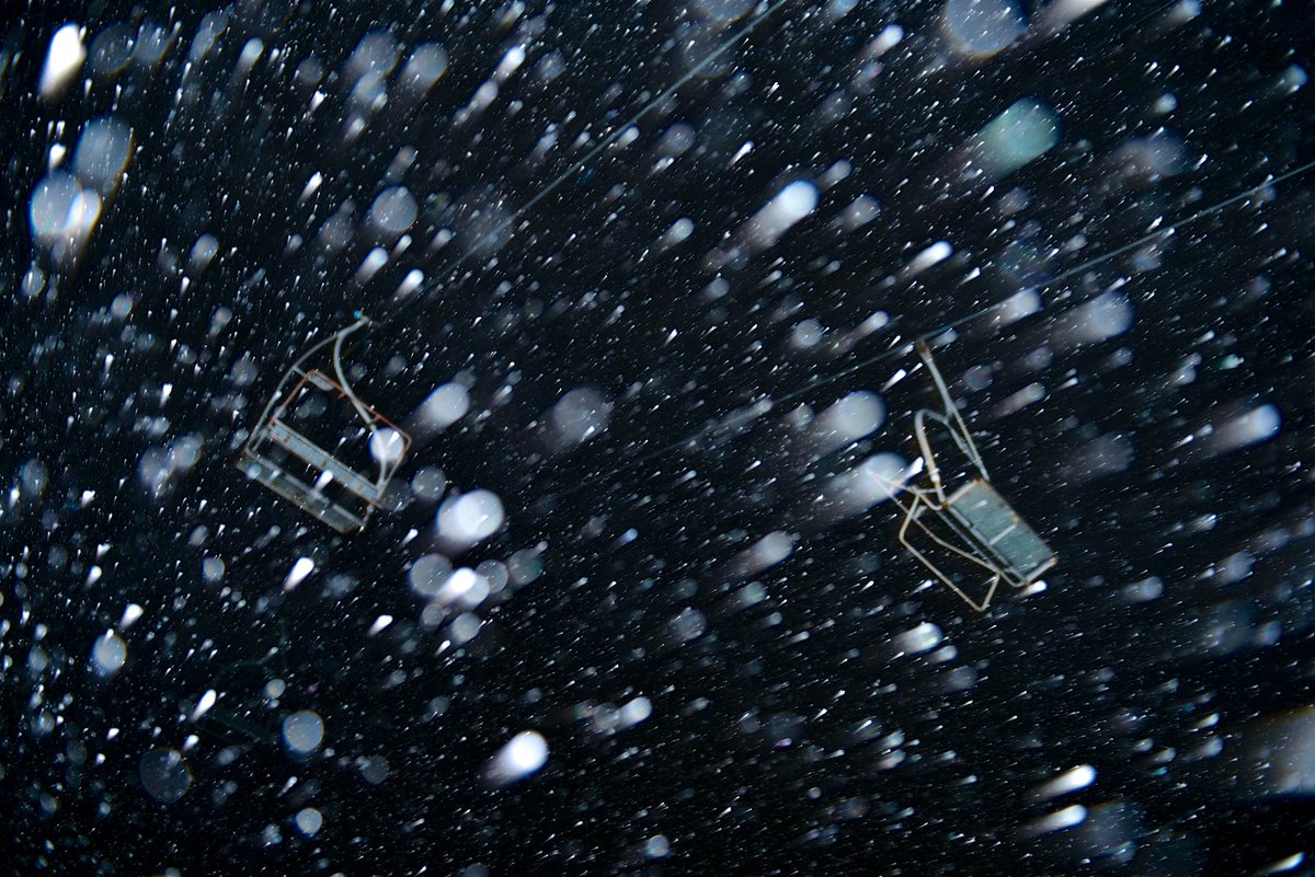 fallsaustralia's tweet photo. It's #snowing tonight at #FallsCreek. Temp -0.5°C Location: Eagle Rock (1650m alt) @Melbourne #snowvic https://t.co/rf4C92ej5u