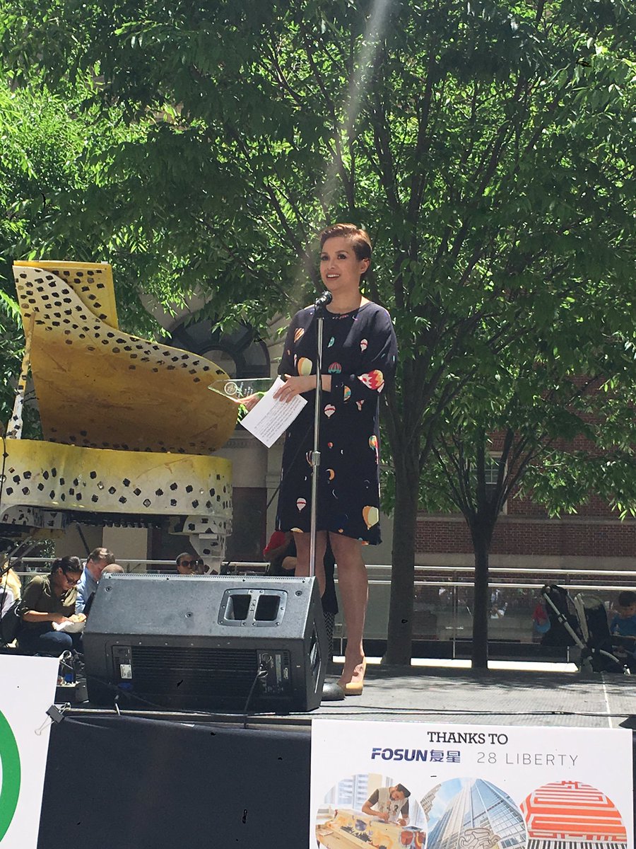 singforhope's tweet photo. It's an honor to award our friend @MsLeaSalonga with the 2016 Art For All Award! #SFHPianos #artforall https://t.co/fQFF1ch9cj