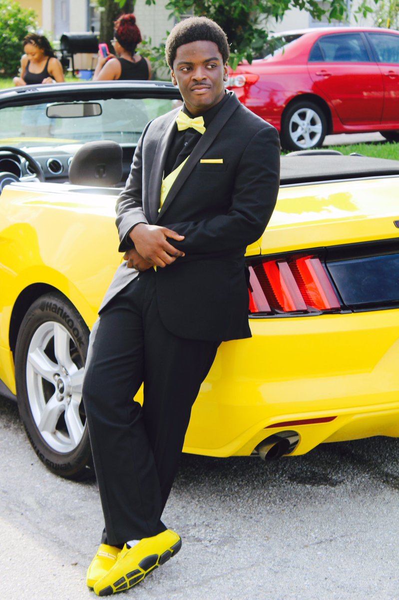 gdub_bankroll's tweet photo. G-Dub Bankroll π€π¨
#prom2k16 #elyprom2k16 #thefinale2k16 https://t.co/2gc0Qrf8AT