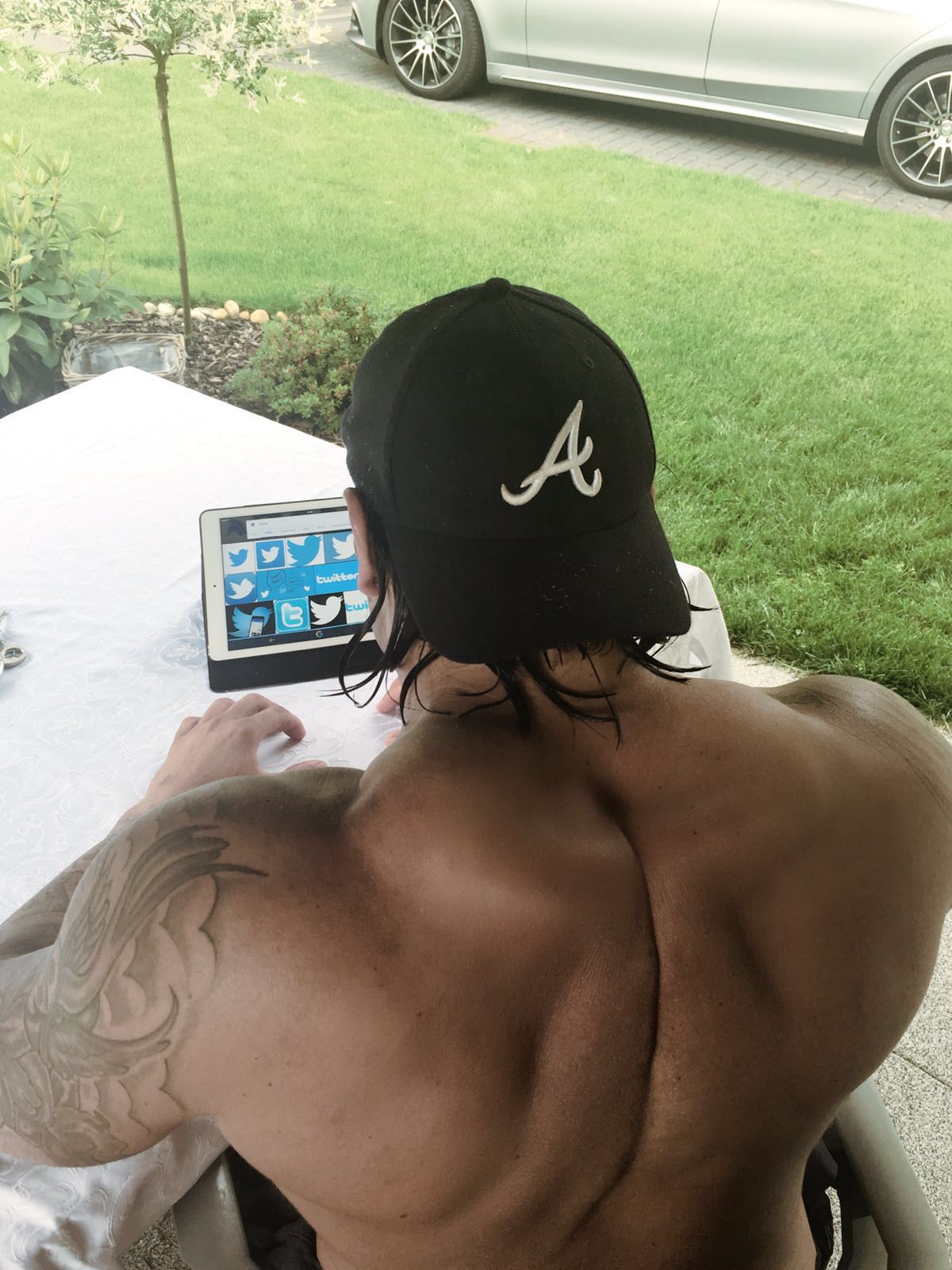 CkR1xxXXIAAFjed.jpg:large