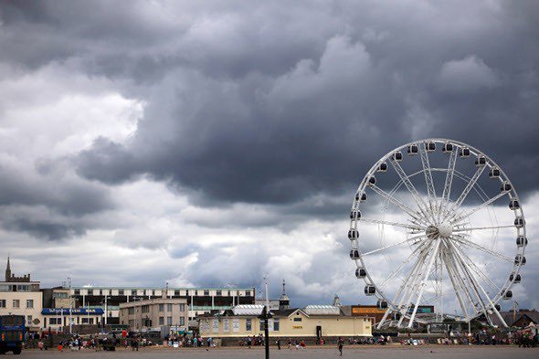 BritainFurst's tweet image. STUDIES SHOW THAT IF WE LEAVE THE EU, WE WON'T HAVE EUROPEAN WEATHER!!! WE WANT ARE BRITISH WEATHER!!!!