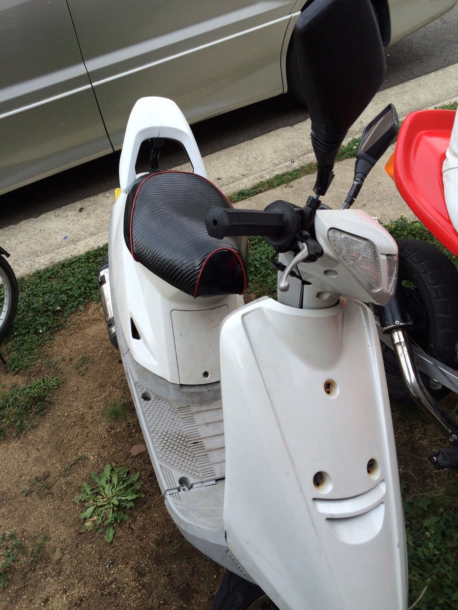 hiroto59291355's tweet photo. メットイン売ります急ぎなので安く売るつもりです誰でもきがるにDMきてください(=^ェ^=) https://t.co/A8odGNXmct