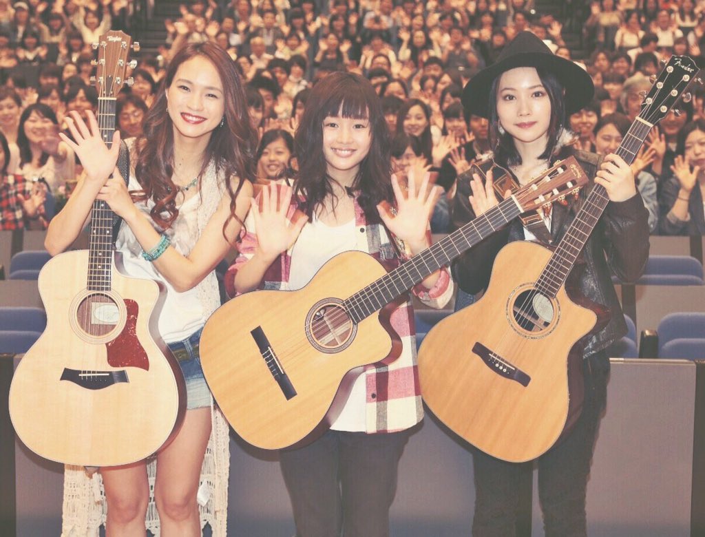 Leola Official もうすぐ 21 00 はドラマ ラヴソング 今夜は第9話放送です 私もtvの前に待機中です ｴｯﾍﾝ 楽しみ Leola ラヴソング シェリル 月9 T Co Akxpnzkmd6 Twitter