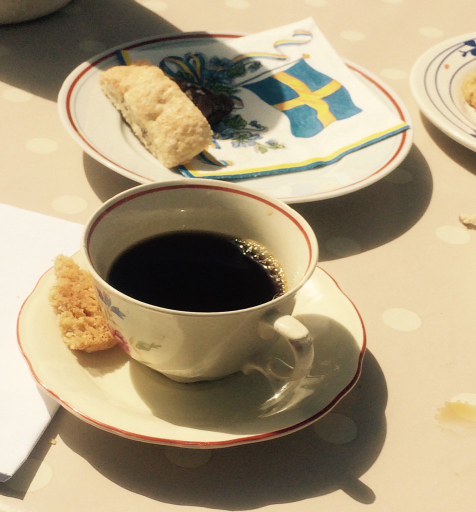 em_larsson's tweet photo. Kakkalas i hembygdsgården idag! https://t.co/nJxcgbSvgU