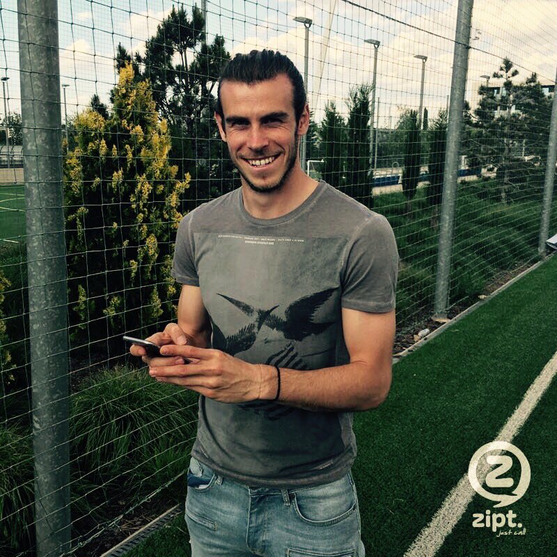 GarethBale11's tweet photo. On @ZipTelLtd, ask me a question and I’ll be sure to reply to the best ones! Get it here: https://t.co/qX1rUbD06B 📱📲 https://t.co/bifzVQe2I5