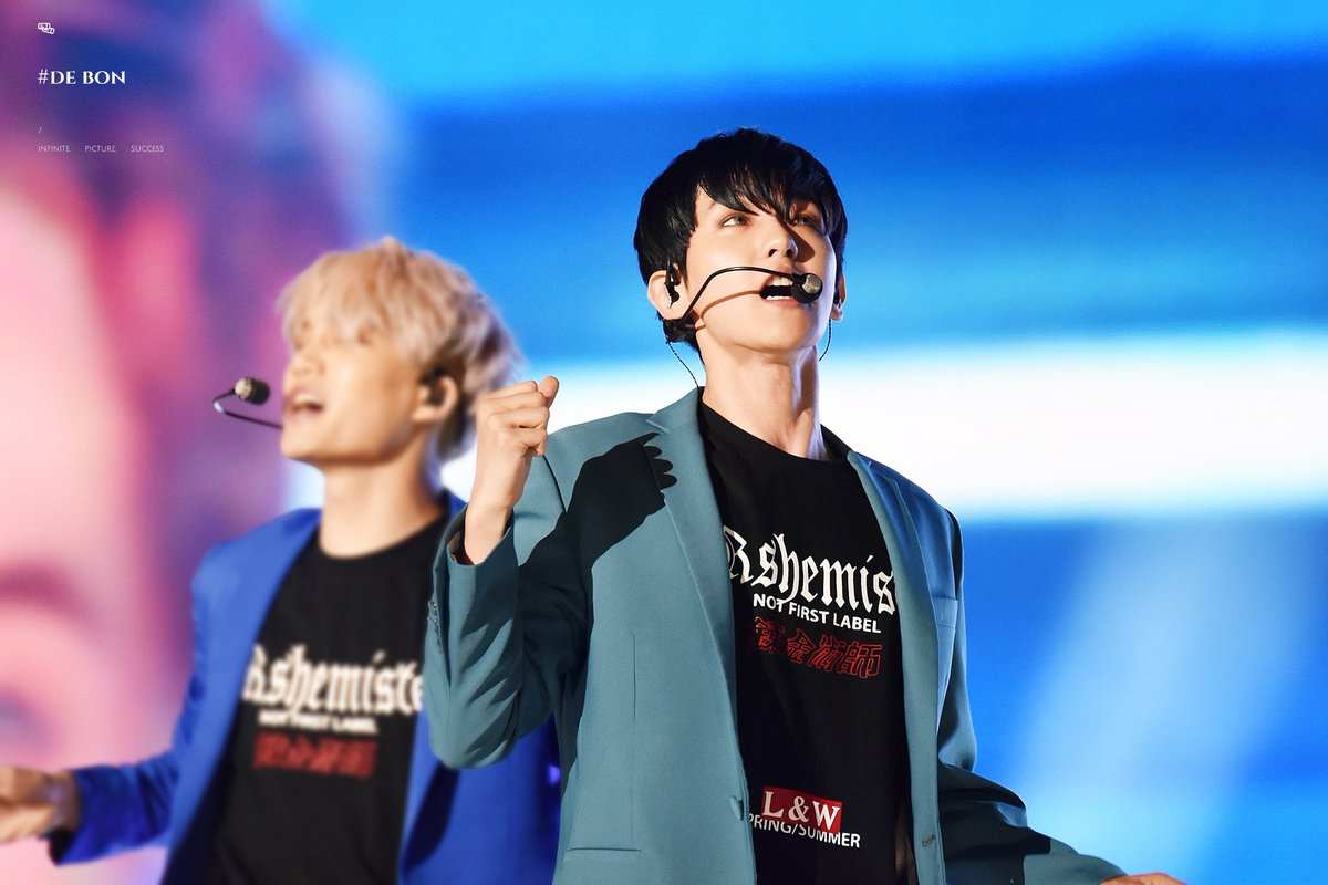 04_08_90's tweet photo. #드림콘서트 #엑소 #백현 https://t.co/Ay1O71fe8x