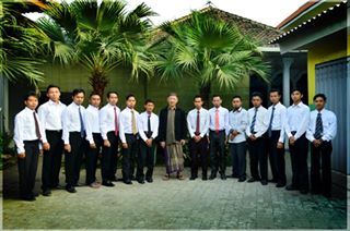ucupahmad1's tweet photo. @YudhartaNesia @ngalahae penerus bangsa https://t.co/YrpF7ZcwSU