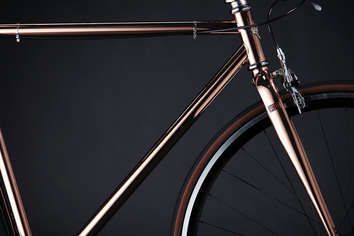 _smithtown's tweet photo. The Smithtown Thunderbolt' (2016). Live at @DesignMuseum until 14th June.
#bike #london #cycle #design #copperbike https://t.co/dmdpjlwjak