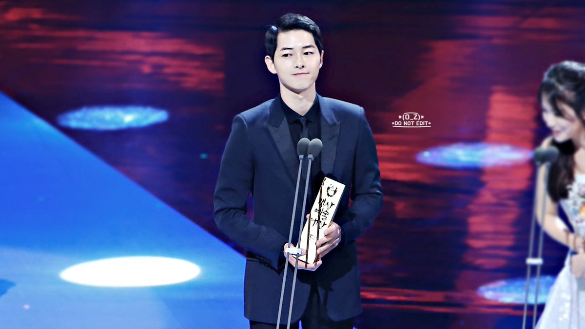 sjkfacts's tweet photo. 160603 SJK 52nd Baeksang Arts Awards (Pics by o_z &amp; hello joongki) https://t.co/pdP8xutRcV